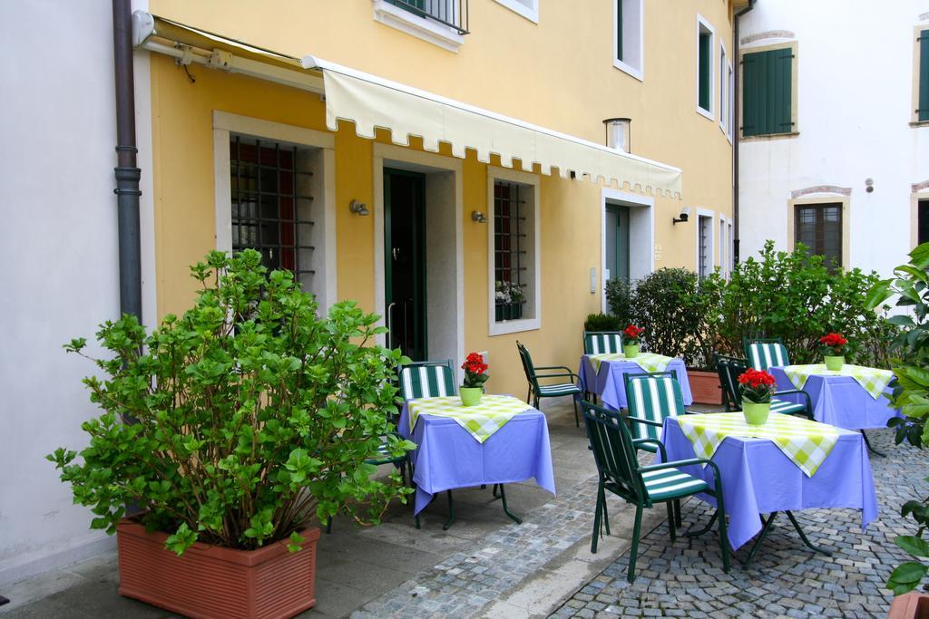 Charming Hotel Dei Chiostri Фоллина Экстерьер фото
