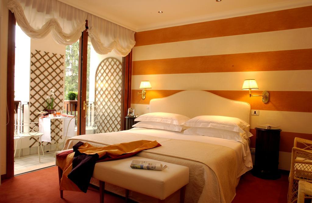 Charming Hotel Dei Chiostri Фоллина Экстерьер фото