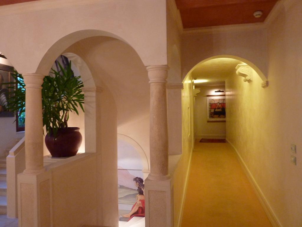 Charming Hotel Dei Chiostri Фоллина Экстерьер фото
