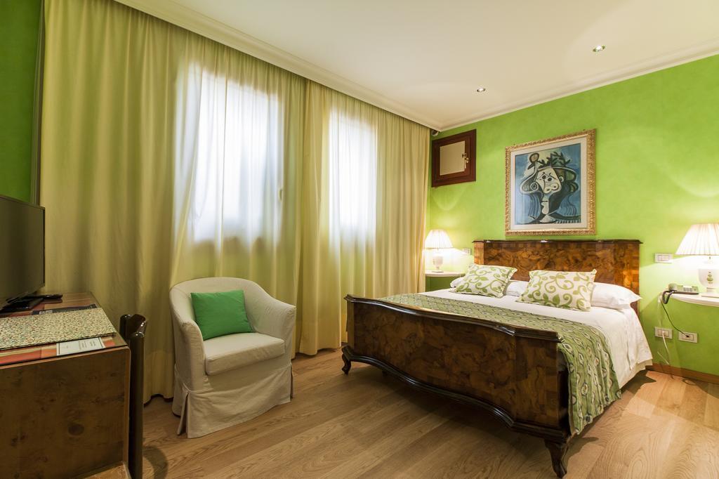 Charming Hotel Dei Chiostri Фоллина Экстерьер фото