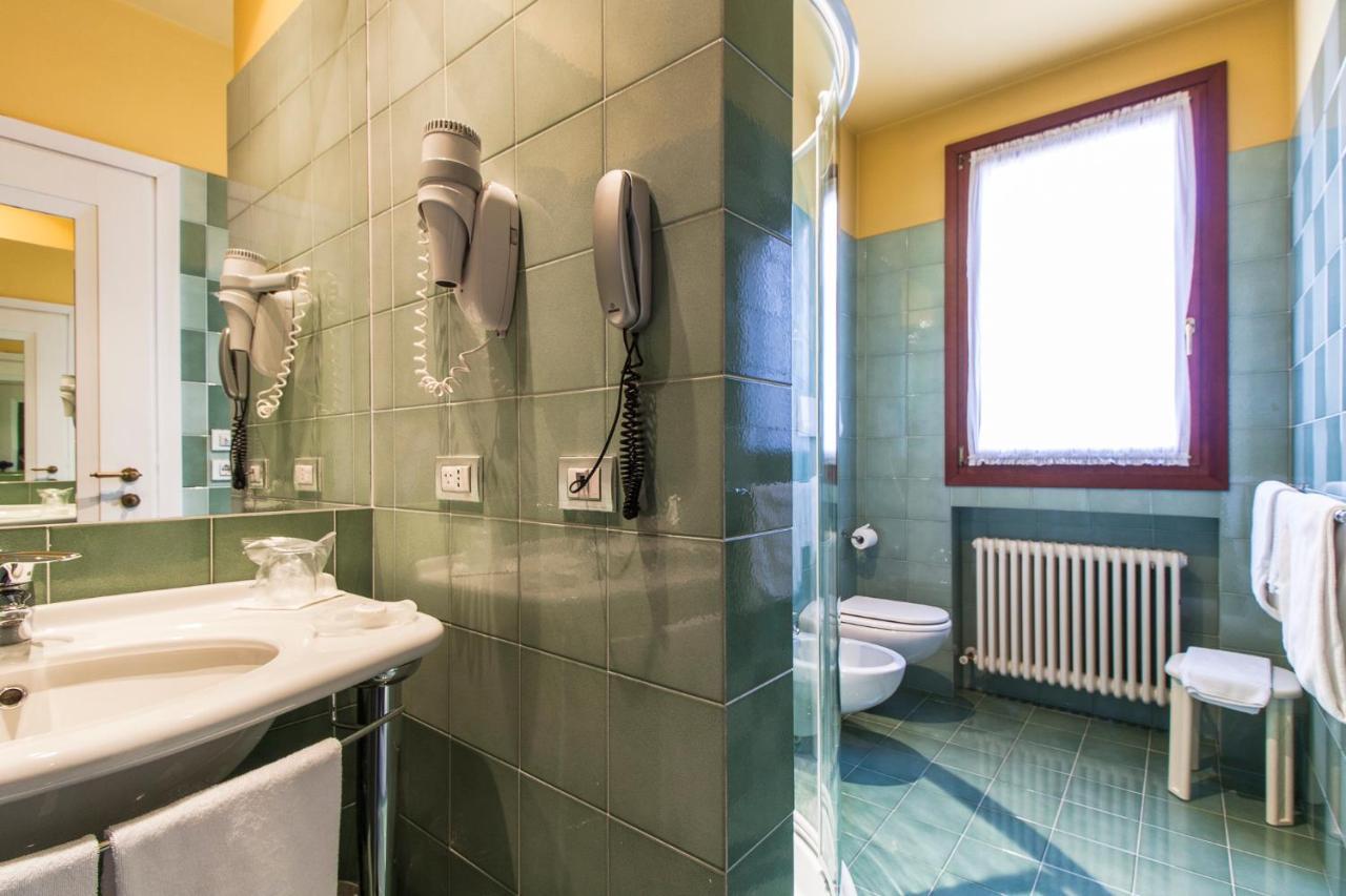 Charming Hotel Dei Chiostri Фоллина Экстерьер фото